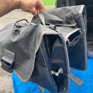 Timbuk2 Tandem Pannier bicycle saddlebag. Like new. Black. Waterproof.